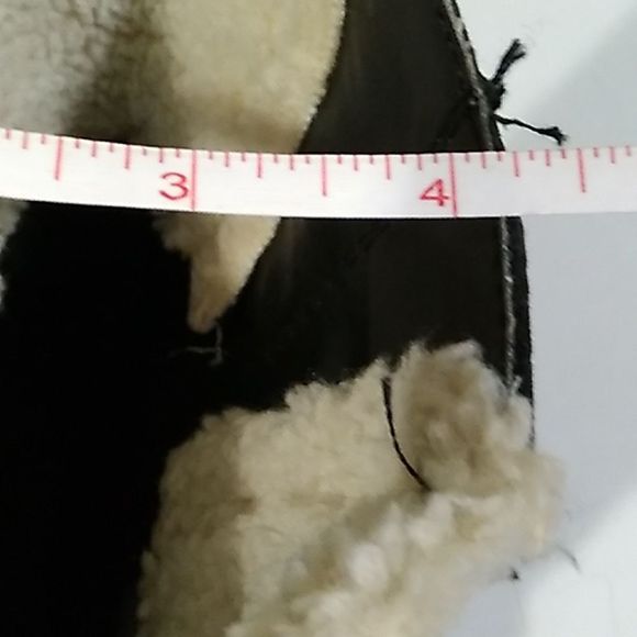 Candies size 10 heel faux leather lambswool on top short boots - Picture 8 of 8